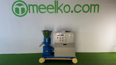 Imagen del producto relacionado Peletizadora Eléctrica MKFD230C de 230 mm para Madera y Biomasa - La MKFD230C es una peletizadora eléctrica de 230 mm para producir pellets de madera y biomasa. Convierte aserrín, virutas y…